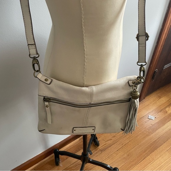 Lucky Brand Real Leather Foldover Option Shoulder Crossbody Bag- Fringe- Ivory - Picture 9 of 10